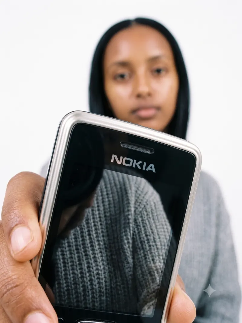Hand holding the classic Nokia 6300